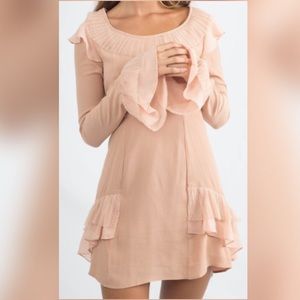 Adorable dress!! For love and lemons